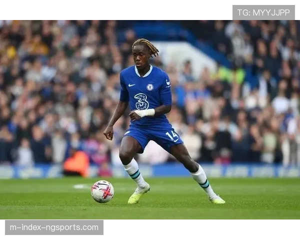 切尔西防线结构：詹姆斯查洛巴伤缺导致后场出球体系崩塌